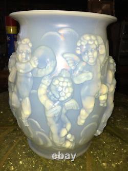 1920-30 Sabino Important Vase Anges Verre Soufflé-moulé Opalescent Art Déco