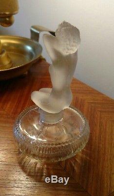 Ancien flacon de parfum epoque art deco, bouchon femme nue dépoli style Lalique