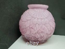 Ancien vase boule en verre moulé Delatte Nancy décor en relief vintage art déco