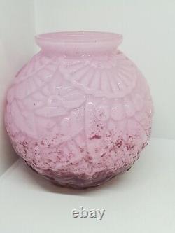 Ancien vase boule en verre moulé Delatte Nancy décor en relief vintage art déco