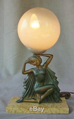 Ancienne lampe femme art nouveau déco regule signée Molin globe verre