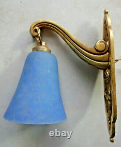 Applique de lit ART DECO bronze doré pate verre bleue Daum Schneider Follot