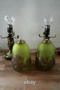 Art Deco Paire de Lampes de table ou de chevet Pâte de Verre