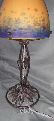 Belle Lampe Art déco vers 1930 en fer forgé et pate de verre