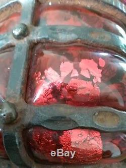 DAUM / MAJORELLE Vase art deco pate de verre soufflé dans fer forgé signé