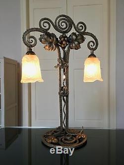 Grande lampe de table Art Déco Fer forgé double potence Tulipes verre dépoli