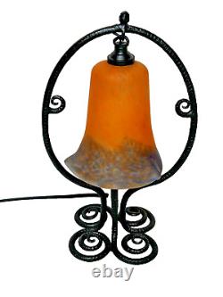 LAMPE ART DÉCO MONTURE FER FORGÉ MARTELÉ TULIPE PATE DE VERRE XXème