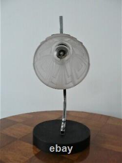 Lampe Art Déco1930 Moderniste Verre Géométrique Moulé Pressé