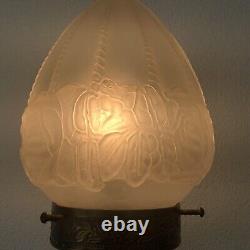 Lampe Art Deco Globe Verre Givré Beige Rosé Motif Fleurs, Pied Laiton Vintage