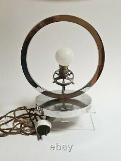 Lampe Globe à poser Design ART-DÉCO en métal chromé et verre rose vers 1930