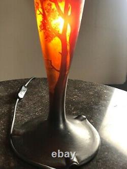 Lampe en pâte de verre époque Art déco, pied signé Muller et frères ht 54 cm