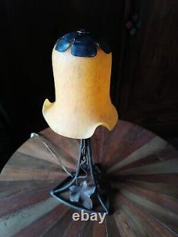 Lampe fer forgé début siècle dernier, tulipe verre jaune