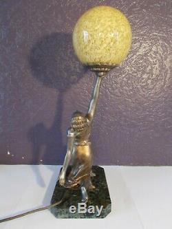 Lampe veilleuse art deco 1930 femme danseuse sculpture antique lamp figurine 30s