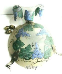 Lustre Art Déco pâte de verre LEUNE, vasque 3 tulipes émaillées de raisins bleus