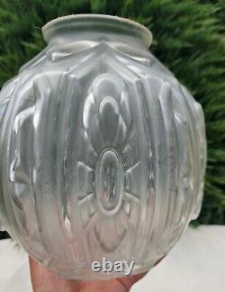 Lustre Boule Art Deco lustre en verre moulé Muller des hanots Degué