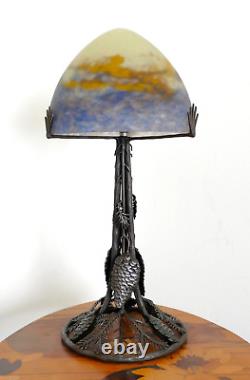 MULLER FRÈRES GRANDE LAMPE ART NOUVEAU /DÉCO fer forgé aux pomme de pin H 47 cm