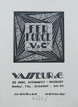 M. Vasseur Lampe Art Déco En Fer Forge Et Tulipe En Verre Nuagé Schneider 1930