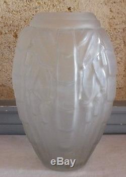 Muller Frères Lunéville vase pate de verre moulé pressé