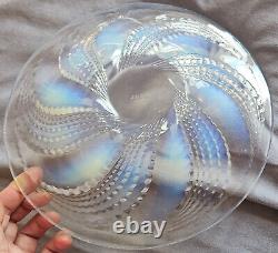 R. LALIQUE Coupe / Jatte années 30 modèle Fleurons Verre opalescent Art Deco