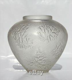 René Lalique Beau Vase Esterel en Verre Satiné Soufflé Moulé Signé Art Déco