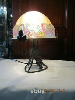 Superbe Lampe Art Deco Art Fer Forge Globe Pate De Verre Frise De Fleurs Coleur