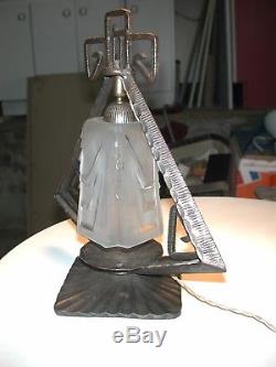 Superbe lampe Art Déco fer forgé et pâte de verre Muller Frères Lunéville
