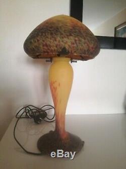 Superbe lampe champignon signé Vianne art déco en pate de verre 43 cm
