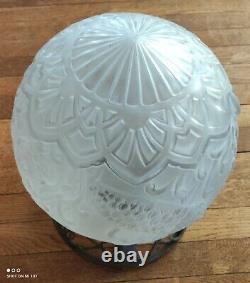 Suspension Globe Art Déco verre moulé/décor poisson/luminaire art déco