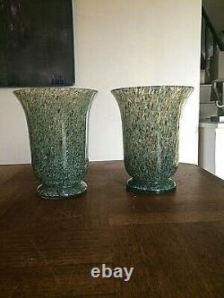 Très Jolie Paire De Vases En Verre Irise Art Déco