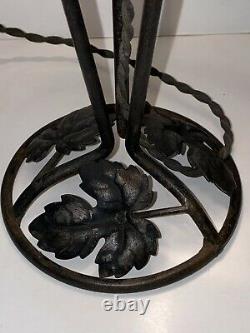 Très belle Ancienne Lampe Fer Forgé art déco, avec Dôme, globe en verre