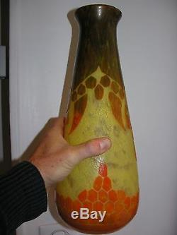 Vase Art Déco Le Verre Français Schneider à décor de Végétaux stylisés