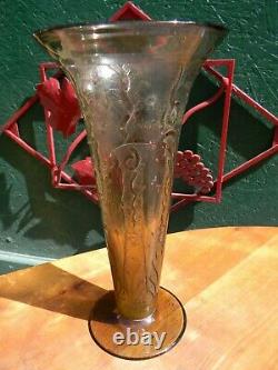 Vase Art Déco en Verre dégagé à l'acide Verame Verrerie d'art de Metz 25,5 cm