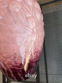 Vase Art Déco, signé André Delatte, en verre rose-violet / Brocante-et-compagnie