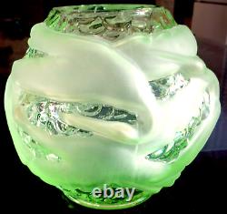 Vase Boule Aux Oiseaux, Verre, Depoli, Epais, Art Deco, Vert, Signe Portieux